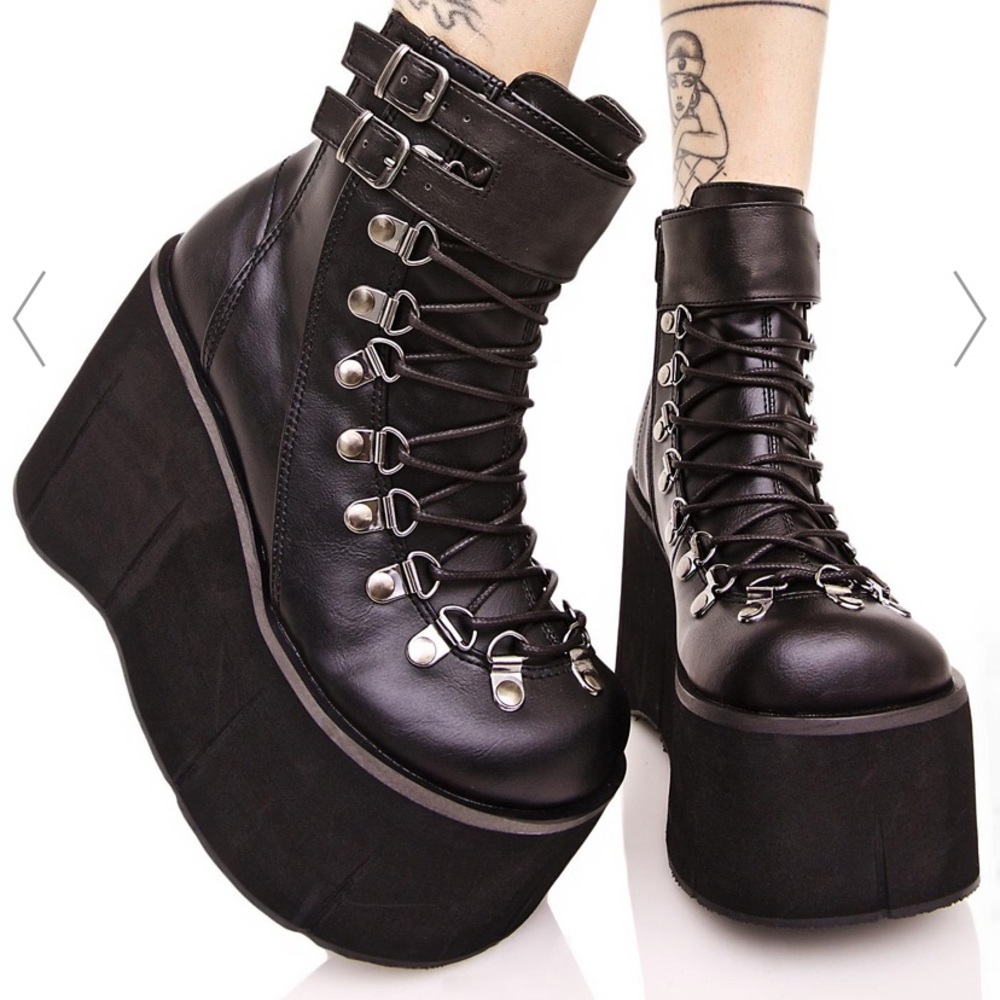 Demonia black platform boots!